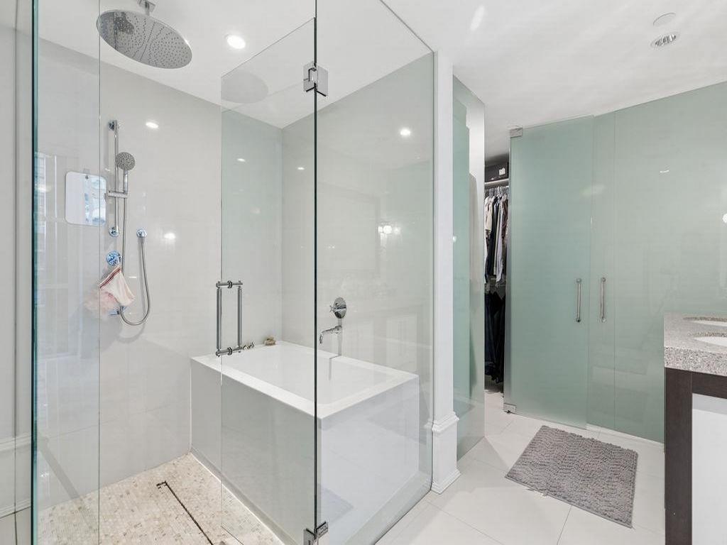 Listing Image for R3090722