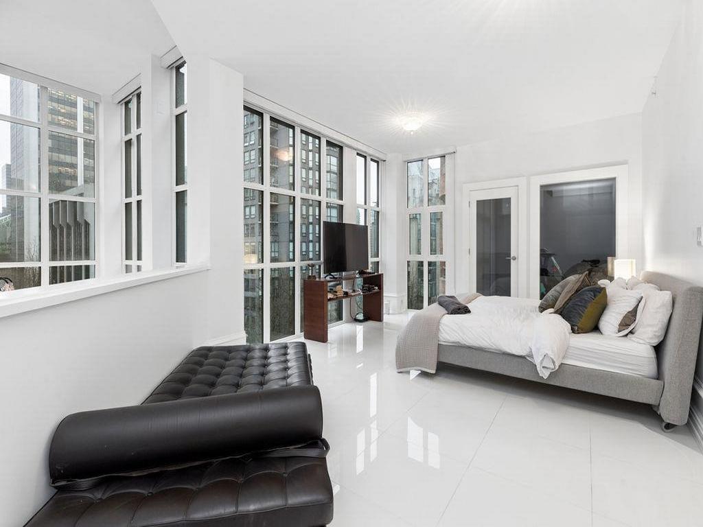 Listing Image for R3090722