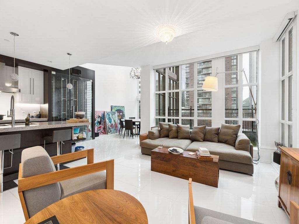 Listing Image for R3090722