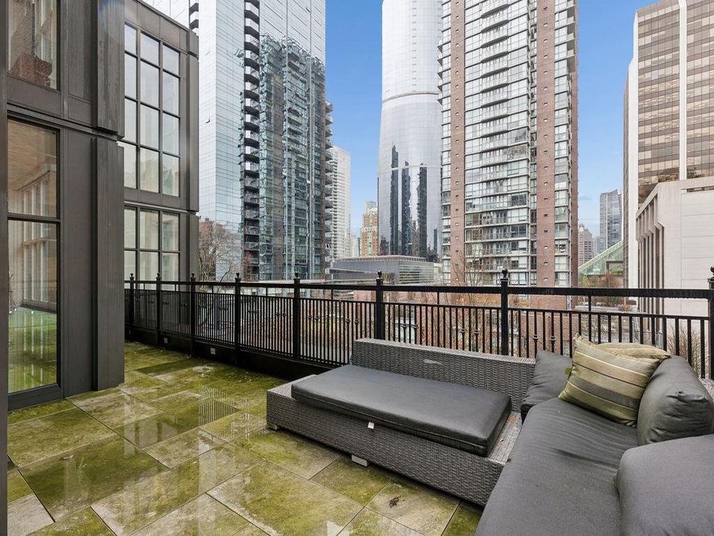 Listing Image for R3090722