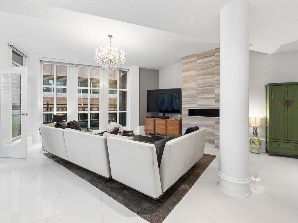 Listing Image for R3090722