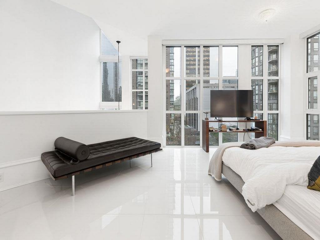 Listing Image for R3090722