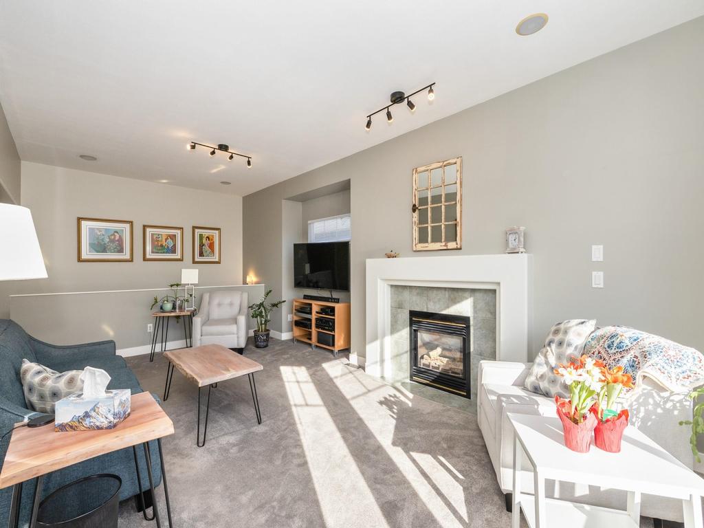 Listing Image for R3090743