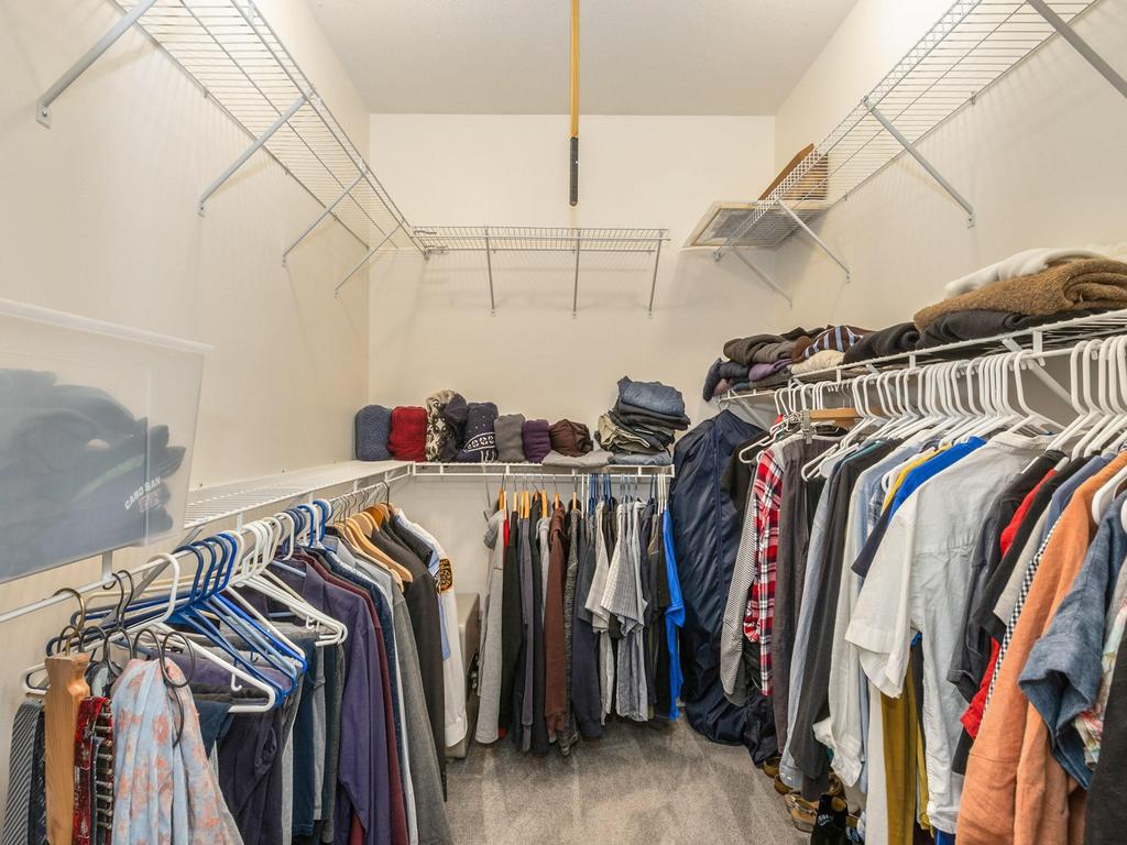 Listing Image for R3090743