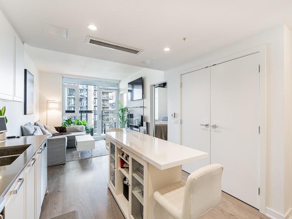 Listing Image for R3090749