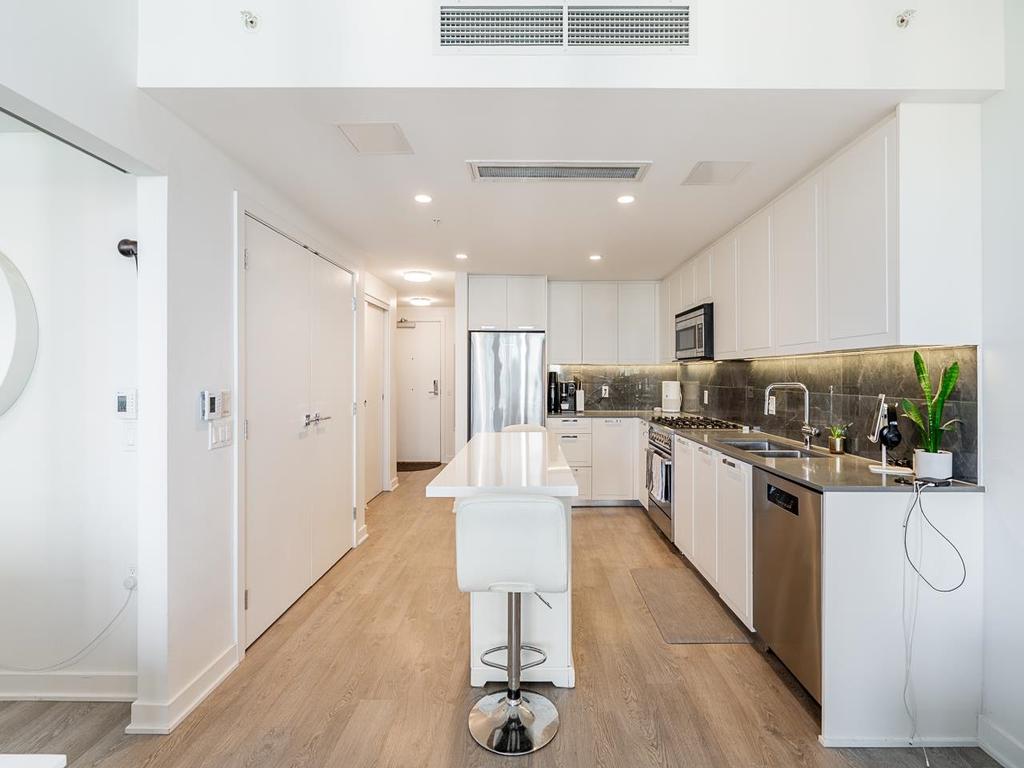 Listing Image for R3090749