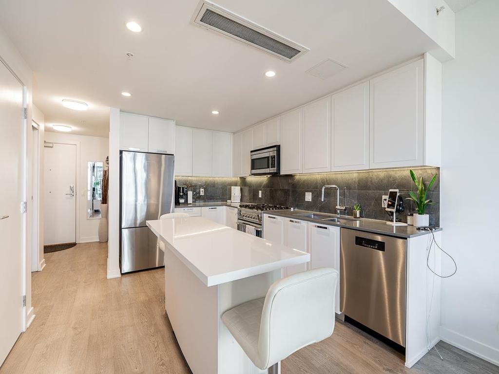 Listing Image for R3090749