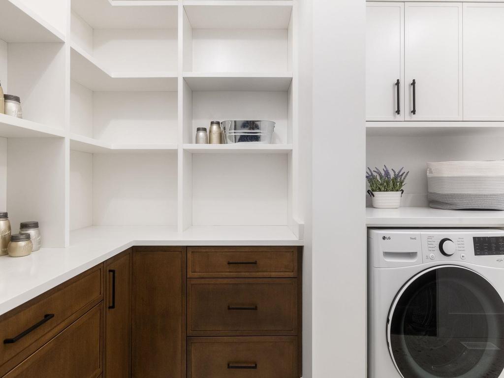 Listing Image for R3090750