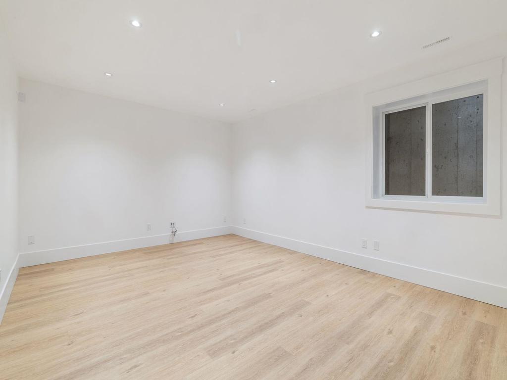 Listing Image for R3090750