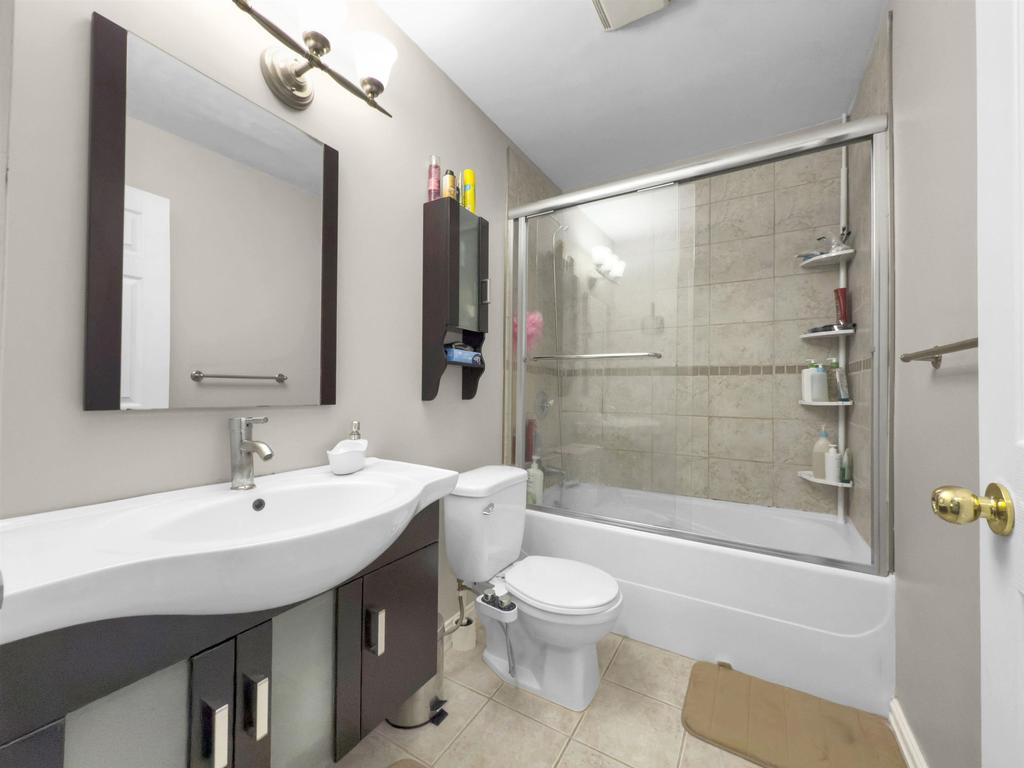 Listing Image for R3090754