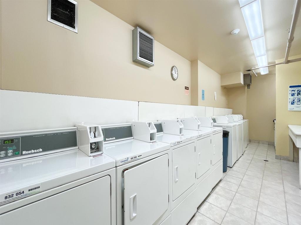 Listing Image for R3090762