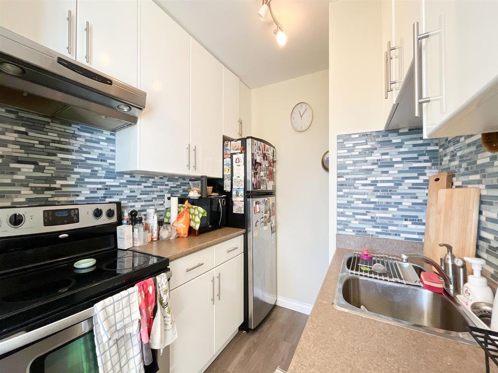 Listing Image for R3090762