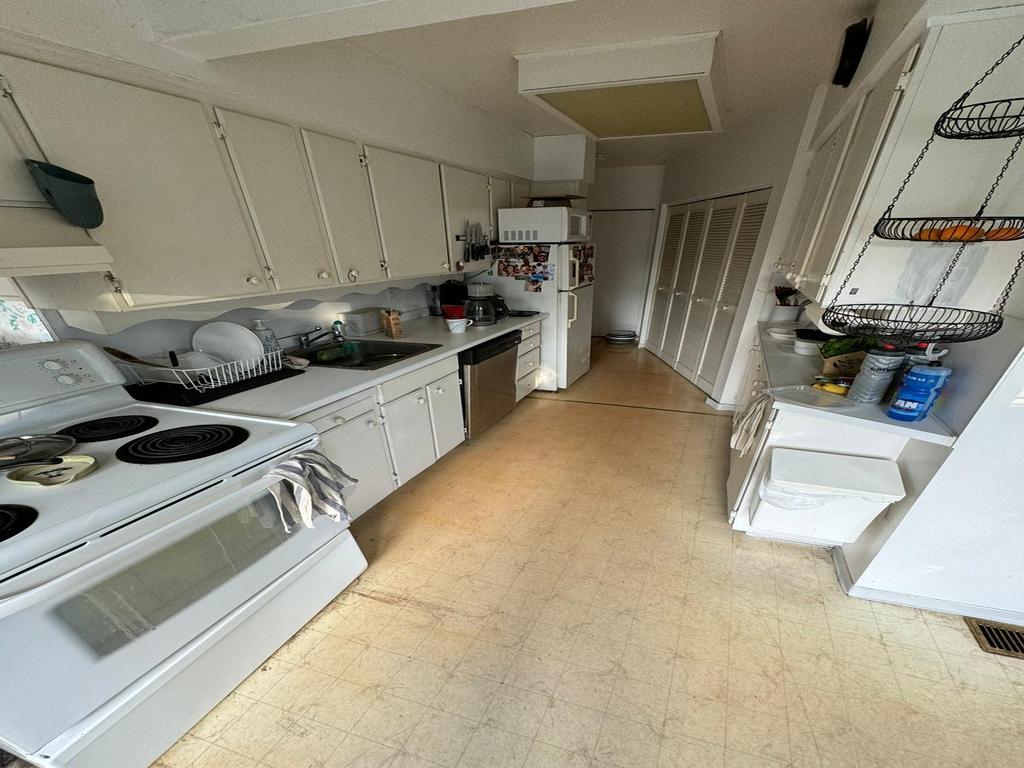 Listing Image for R3090765