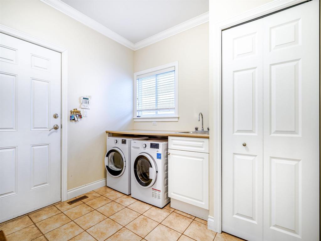 Listing Image for R3090766