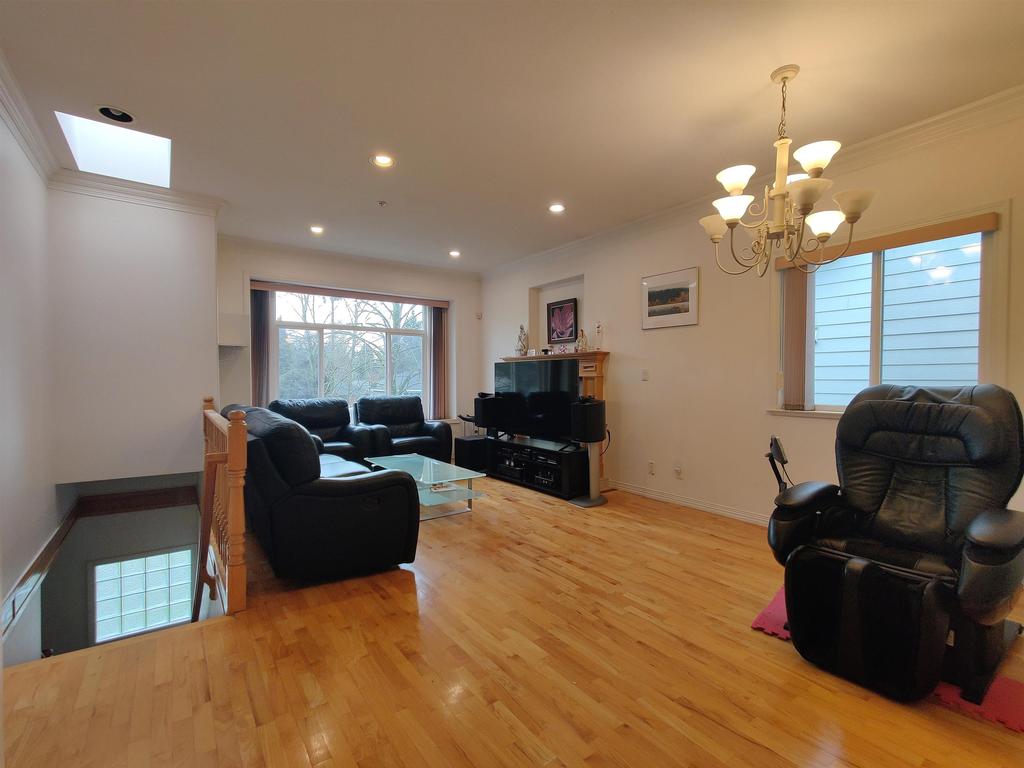 Listing Image for R3090779