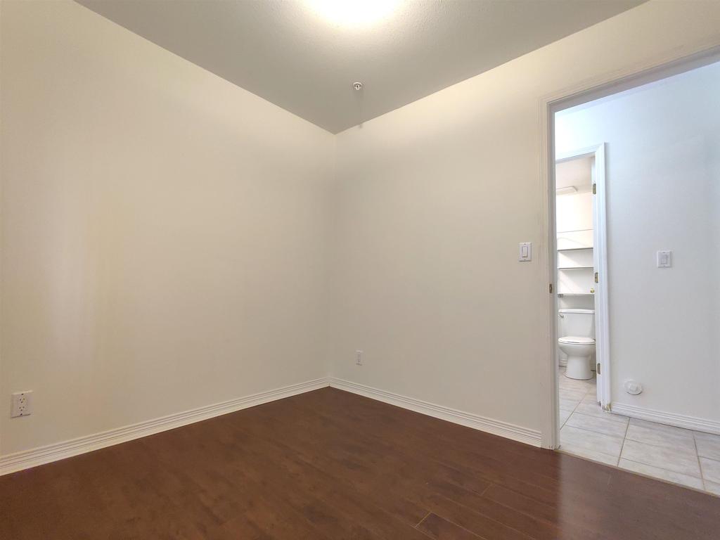 Listing Image for R3090779