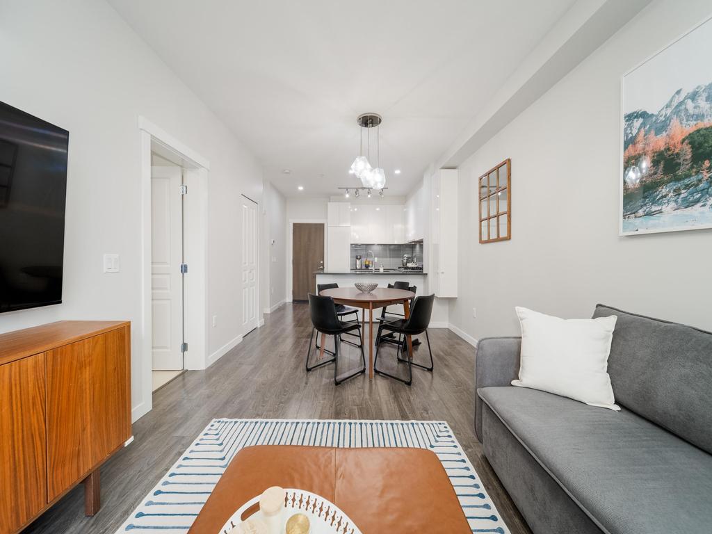 Listing Image for R3090789