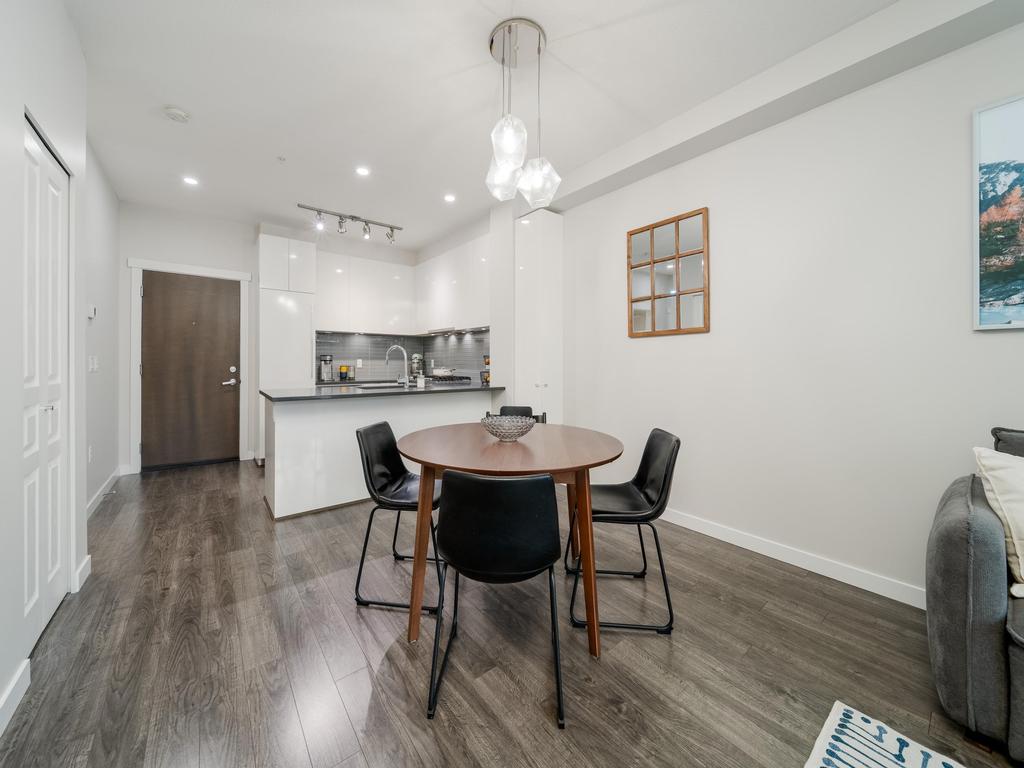 Listing Image for R3090789