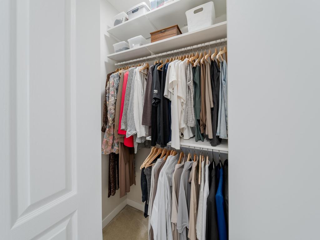 Listing Image for R3090789