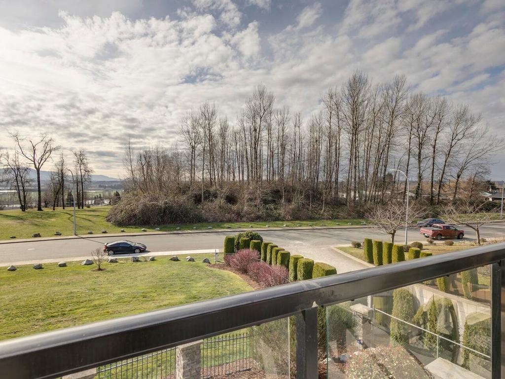 Listing Image for R3090794
