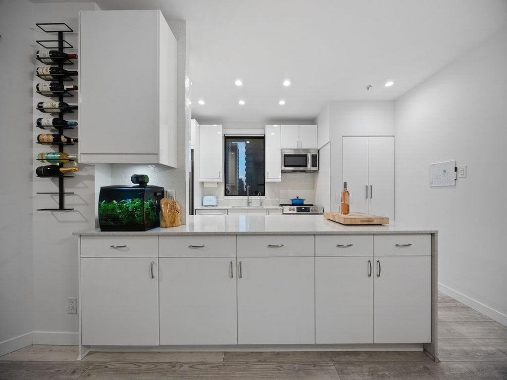 Listing Image for R3090796