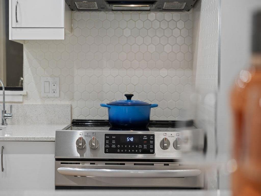 Listing Image for R3090796