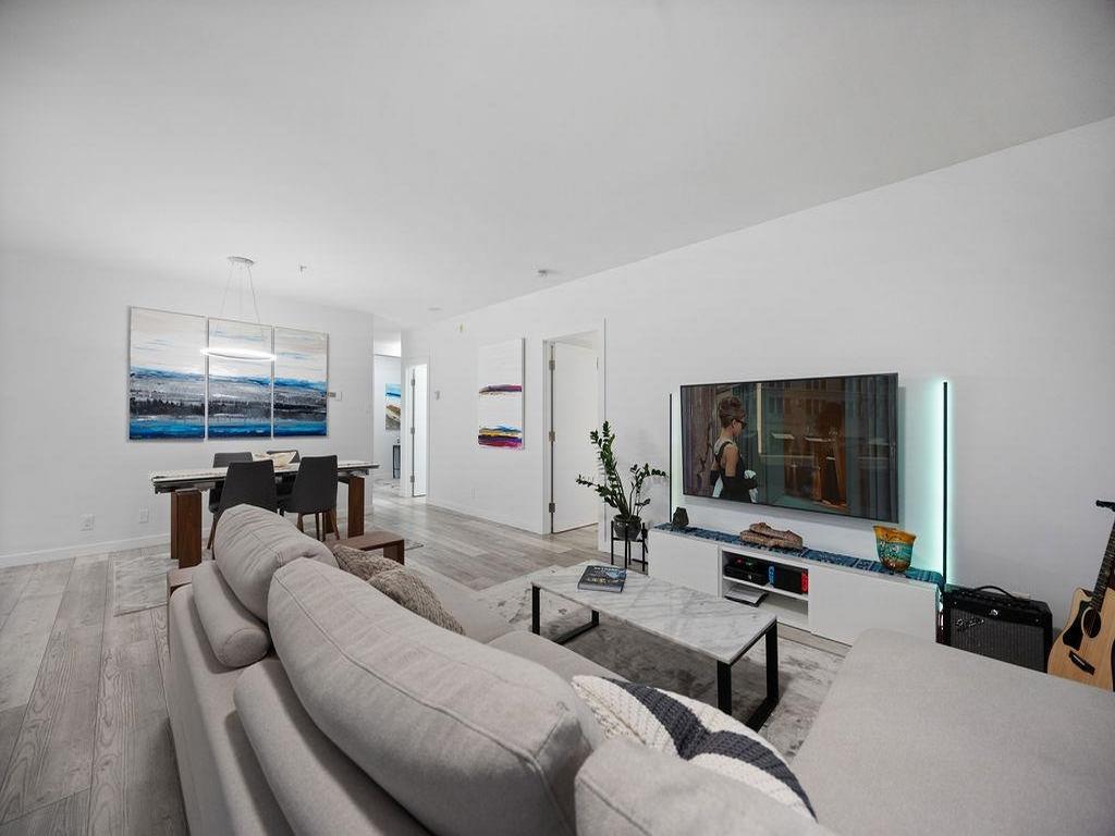 Listing Image for R3090796