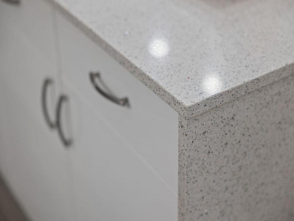 Listing Image for R3090796