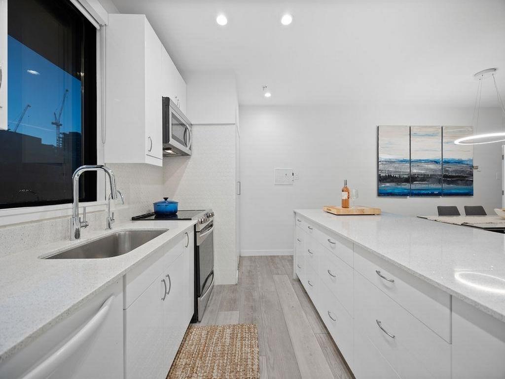 Listing Image for R3090796