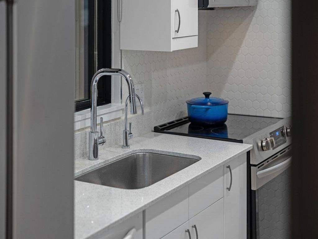 Listing Image for R3090796