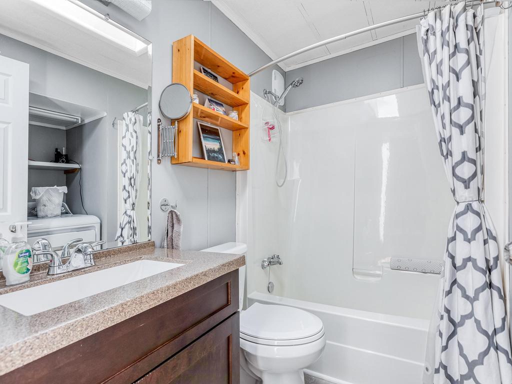 Listing Image for R3090802