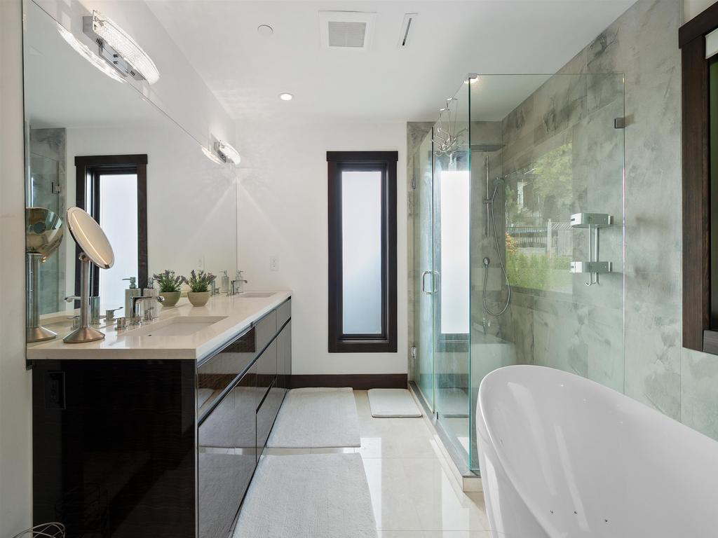 Listing Image for R3090803