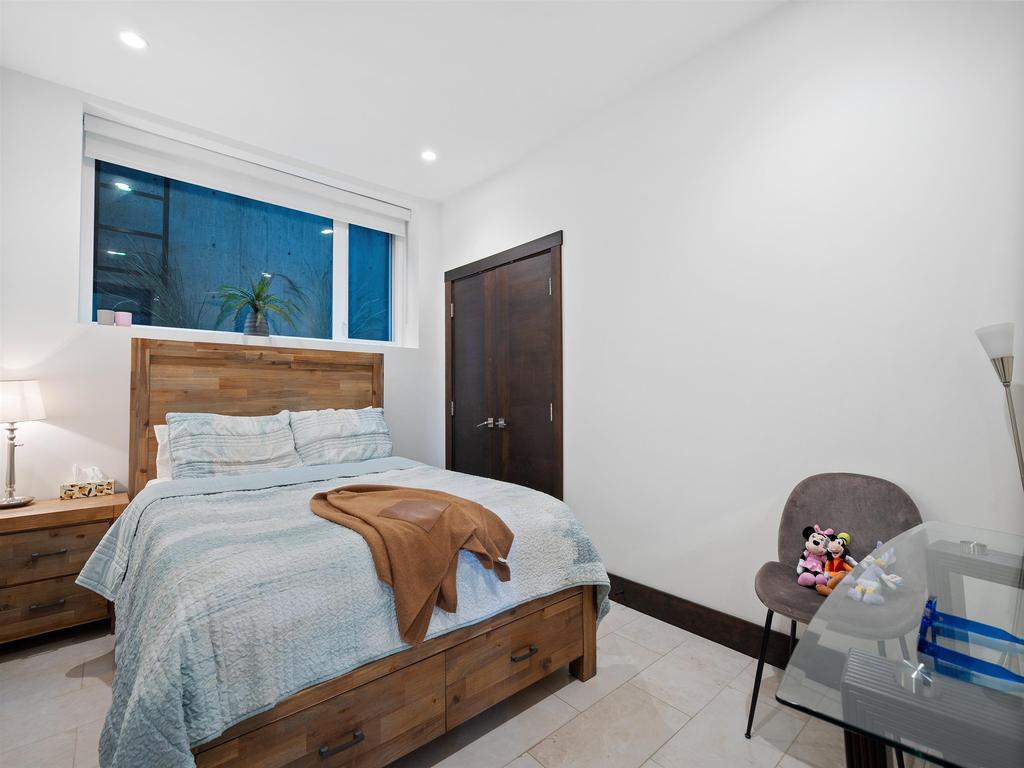 Listing Image for R3090803