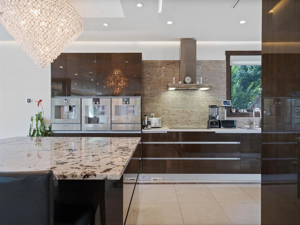 Listing Image for R3090803