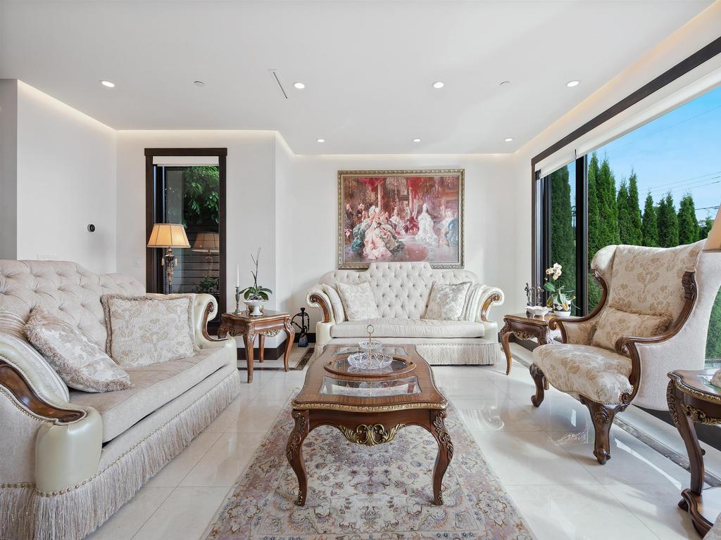 Listing Image for R3090803