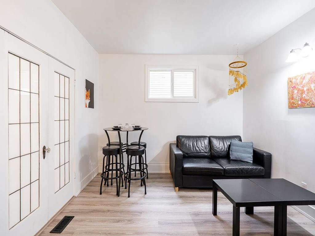 Listing Image for R3090814