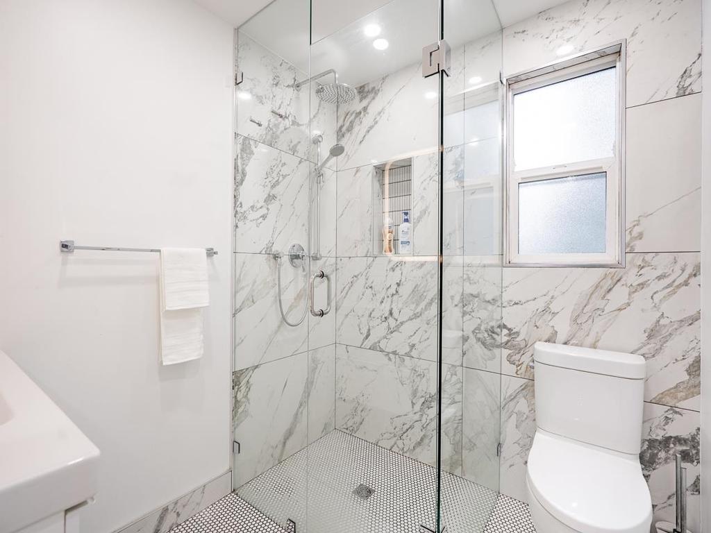 Listing Image for R3090814