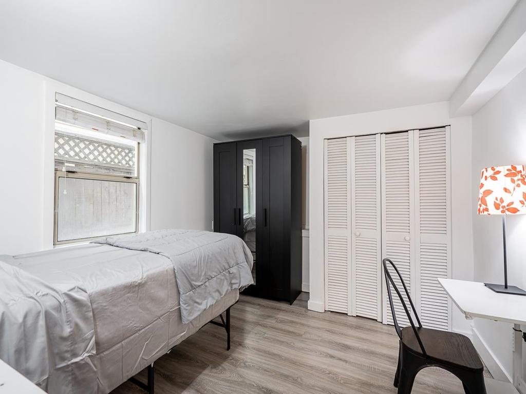 Listing Image for R3090814