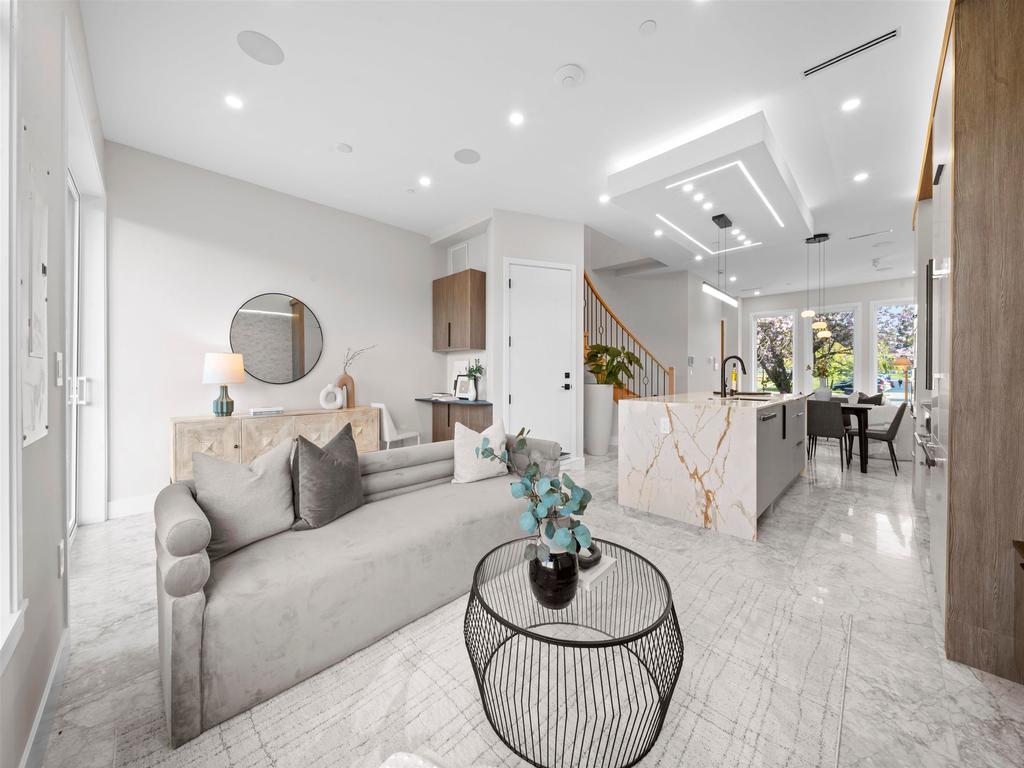 Listing Image for R3090816