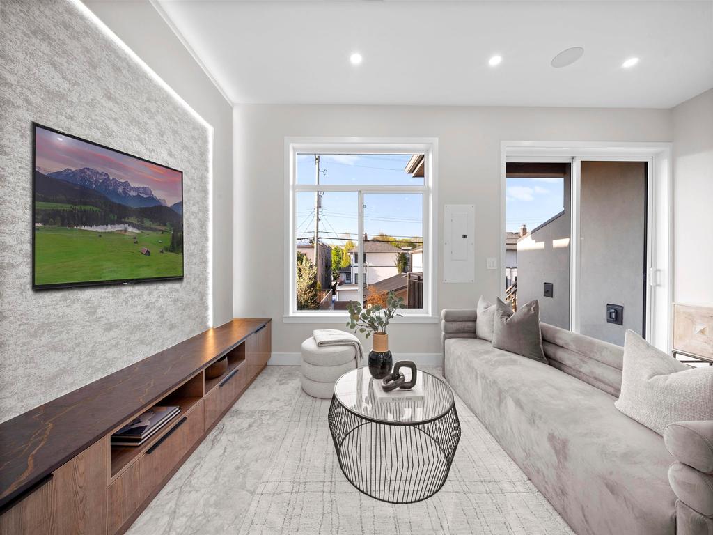 Listing Image for R3090816