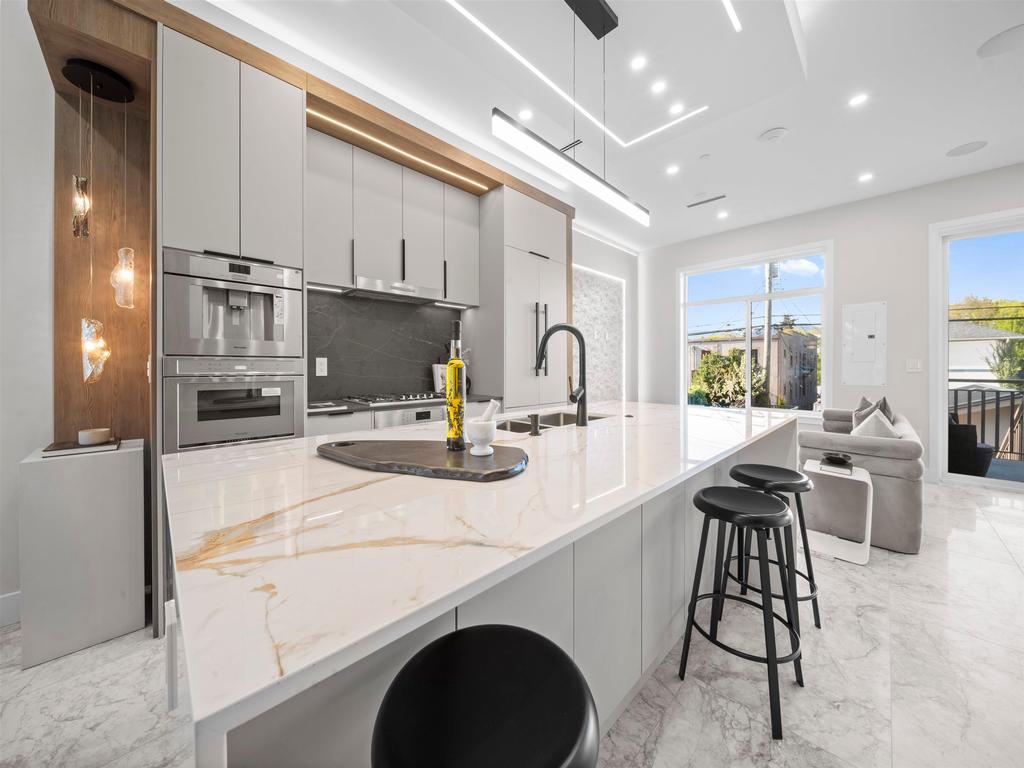 Listing Image for R3090816