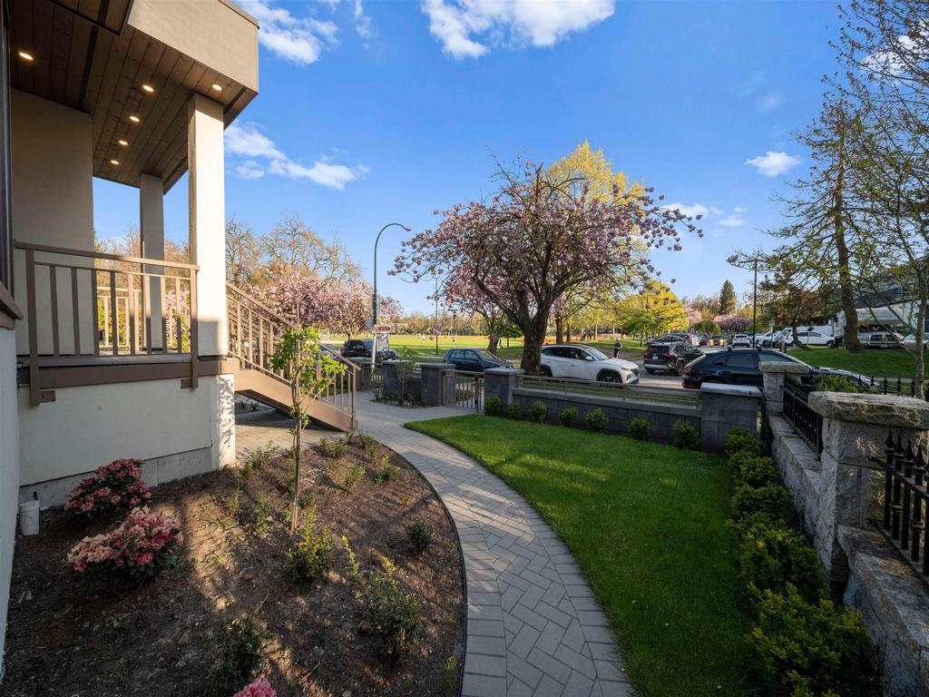 Listing Image for R3090816