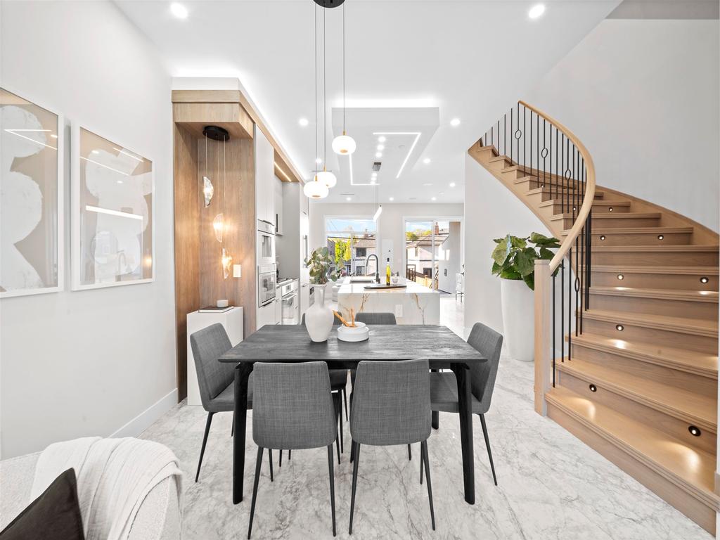 Listing Image for R3090816