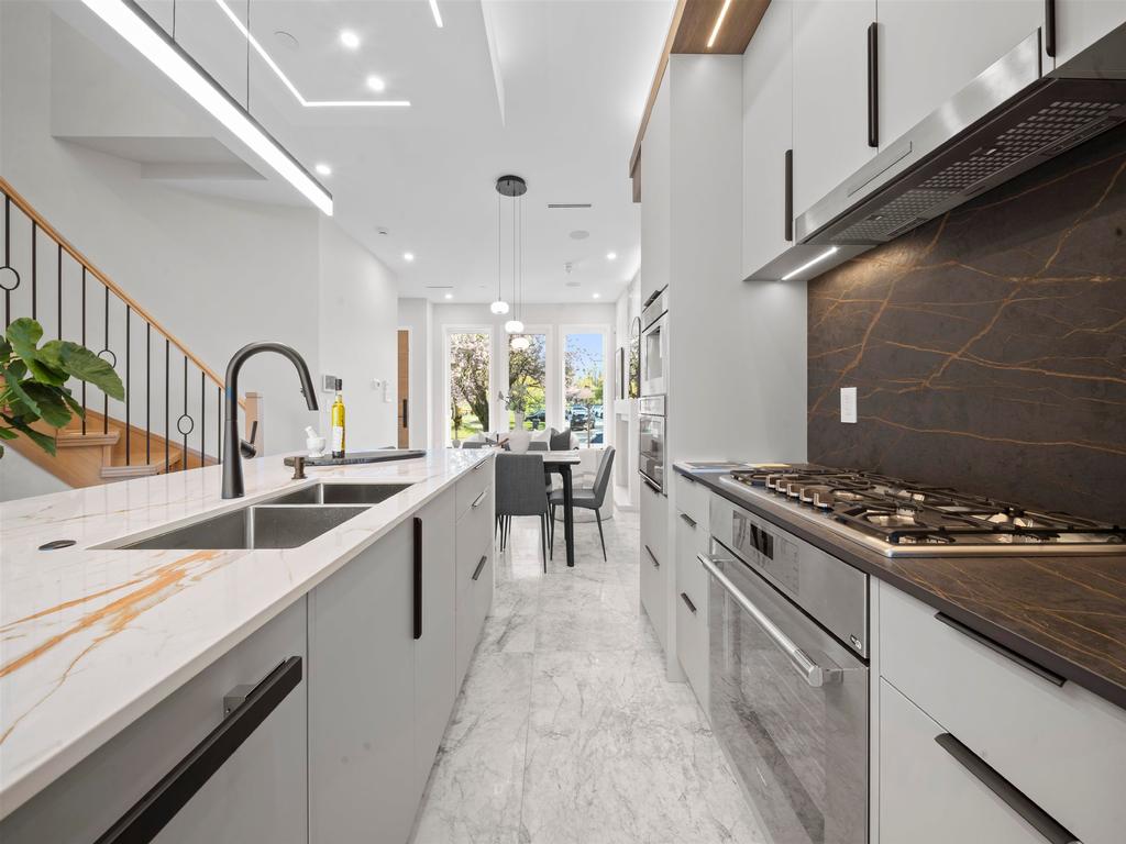 Listing Image for R3090816