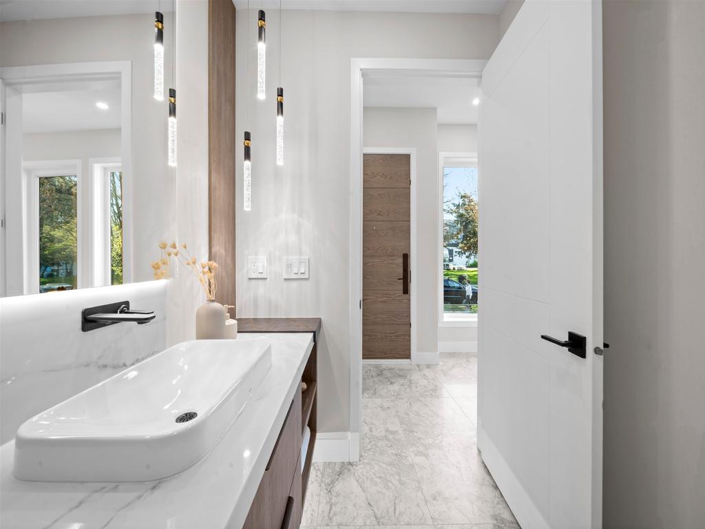 Listing Image for R3090816