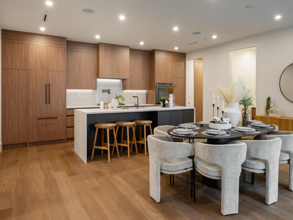 Listing Image for R3090826