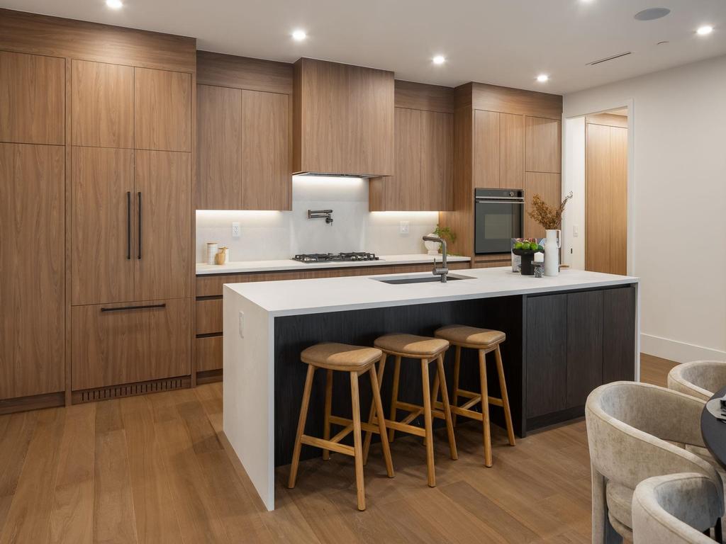 Listing Image for R3090826