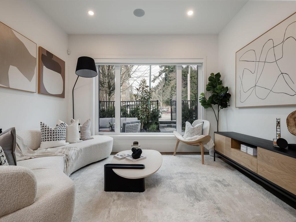 Listing Image for R3090826