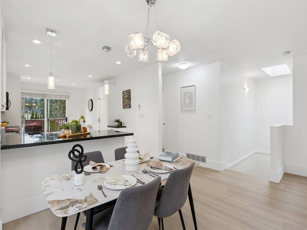 Listing Image for R3090845