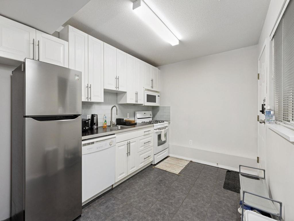 Listing Image for R3090845